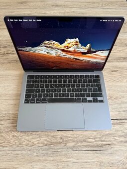 Apple MacBook Air 13,6" / M3 / 16GB / 256GB / vesmírně šedý - 2