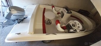 Motorová loď+Honda100Hp+ přívěs - 2