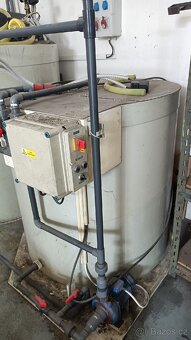 Plastová nádrž 1300l - 2