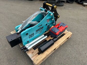 Bourací kladivo Bulldog pro JCB 3CX/4CX - 320kg - 2