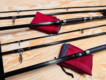 2 TROJDÍLNÉ KAPROVÉ PRUTY BYRON TR10 / 3,90 m / 50-110 g - 2