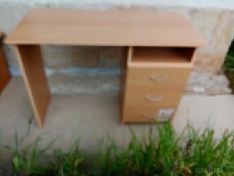 Dětský psací stůl - 2