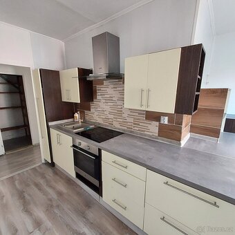 Pronájem bytu 3+1 v ulici Jiráskova, Chomutov - 2