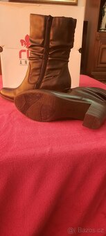 Kožené černé polokozačky Rieker vel.40 - 2