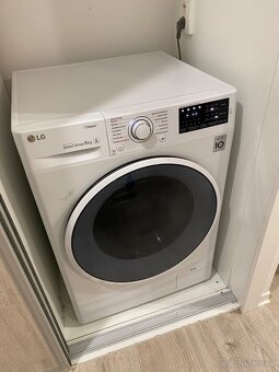 Parní pračka LG 8 kg (Direct Drive) - 2