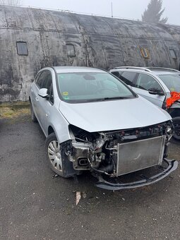 Opel Astra J - 2