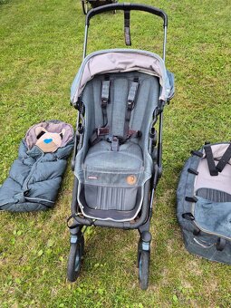 Kočárek Bugaboo Buffalo Diesel s bohatým příslušenstvím - 2