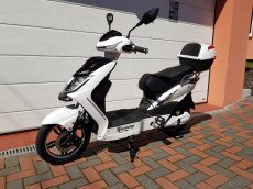 Racceway E-FICHTL moped bez SPZ - 2