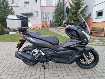 Skútr Linhai Buck 125 ABS ADV - nový, záruka 5 let - 2