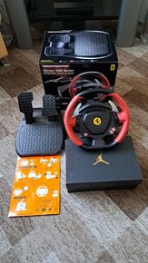 Volant Thrustmasters Ferrari 458 spider na Xbox - 2
