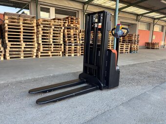 Ručně vedený vysokozdvižný vozík HC, 1500kg - 2