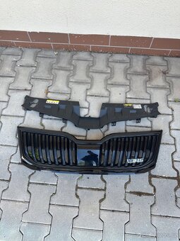 maska ŠKODA Octavia III RS - 2