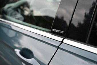 VW Tiguan Allspace 4x4 TOP STAV - 2