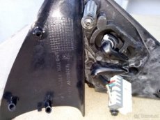 Zrcátko levé (u řidiče), bez sklíčka pro Peugeot 406 - 2