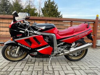 Suzuki gsxr 1100 - 2