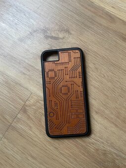 Apple iPhone 7 - 2