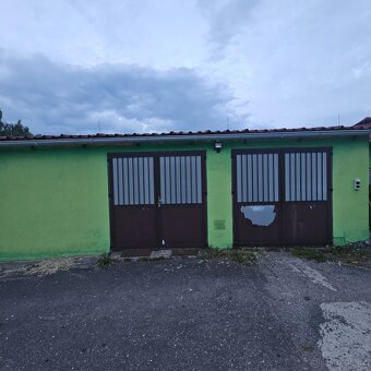 Garáž v areálu  ,Kamery - 2