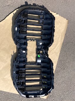 BMW X7 G70 2022- přední maska - 2