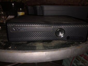Xbox 360 Slim + 1 ovladač - 2