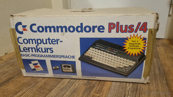 Commodore Plus/4 v původní krabici s příslušenstvím - 2