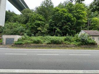 Prodej stavebního pozemku se zahradou – 2 090 m² – atypická - 2