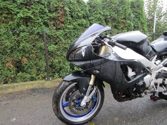 Yamaha YZF R1 RN01 - 2