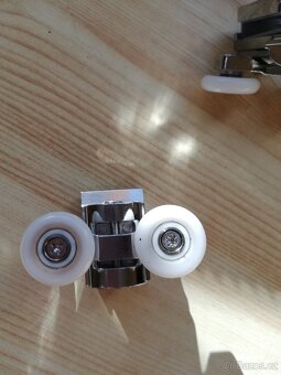 Kolečka ke sprchovému koutu BLIX 10 st. - 2