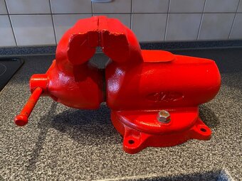 Svěrák York 125 - 2