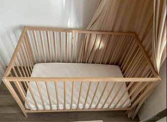 Dětská postýlka + matrace - 2