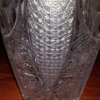 Prodám broušenou vázu - 2