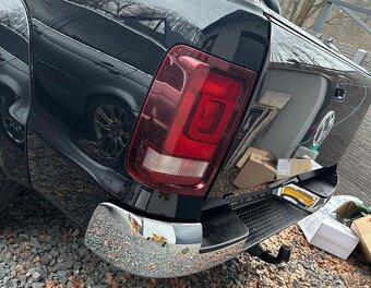 Prodám zadní světla Amarok - 2