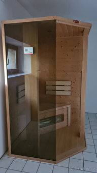 Rohová infrasauna pro 4 osoby DYNTAR, severský smrk - 2