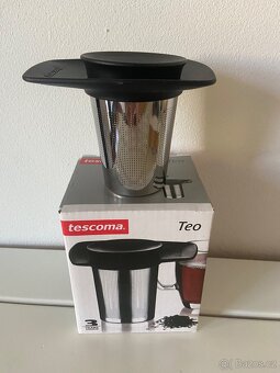 Sítko, odšťavňovač, formičky, máslenka - 2