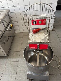 Hnětač těsta - 2