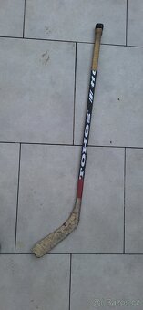 Hokejka pravá 115 cm - 2