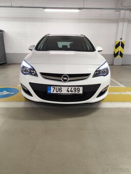 Opel Astra sport tourer 2013 - 2