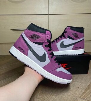 Jordan 1 High Gore-Tex Berry - 2