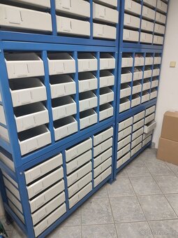 Regál s kovovými zásuvkami, 16 zásuvek - 2