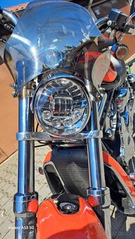 Harley davidson v-rod - 2