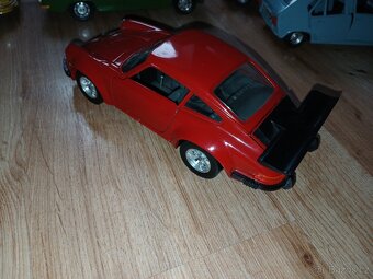 Porsche 911 1:24 bburago Made in Italy - 2