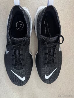 Běžecká obuv Nike Invincible 3 Vel. 48 1/2 - 2