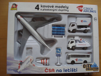 Kovový model ČSA na letišti - 2