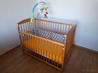 Dětská postýlka s matrací a hracím kolotočem - 2