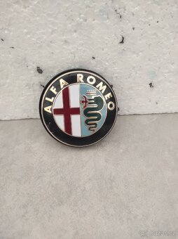 Nový zadní znak Alfa Romeo [7/01-05] (originál) - 2