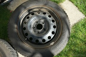 Plechové disky a zimní pneu SAVA 205/60R16 - 2