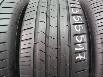Letní pneu 235/55/17 Vredestein - 2