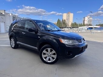 Mitsubishi Outlander 2,2 DI-D 4x4 7-miestny - 2