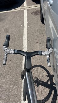 Scott Addict RC 30 AXS Carbon L s Carbon kokpitem - 2