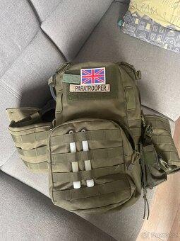 nosič plátů s batohem camel bagem a sumkou na vysílačku - 2