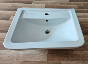 Umyvadlo Ideal Standard šířka 60 cm - 2